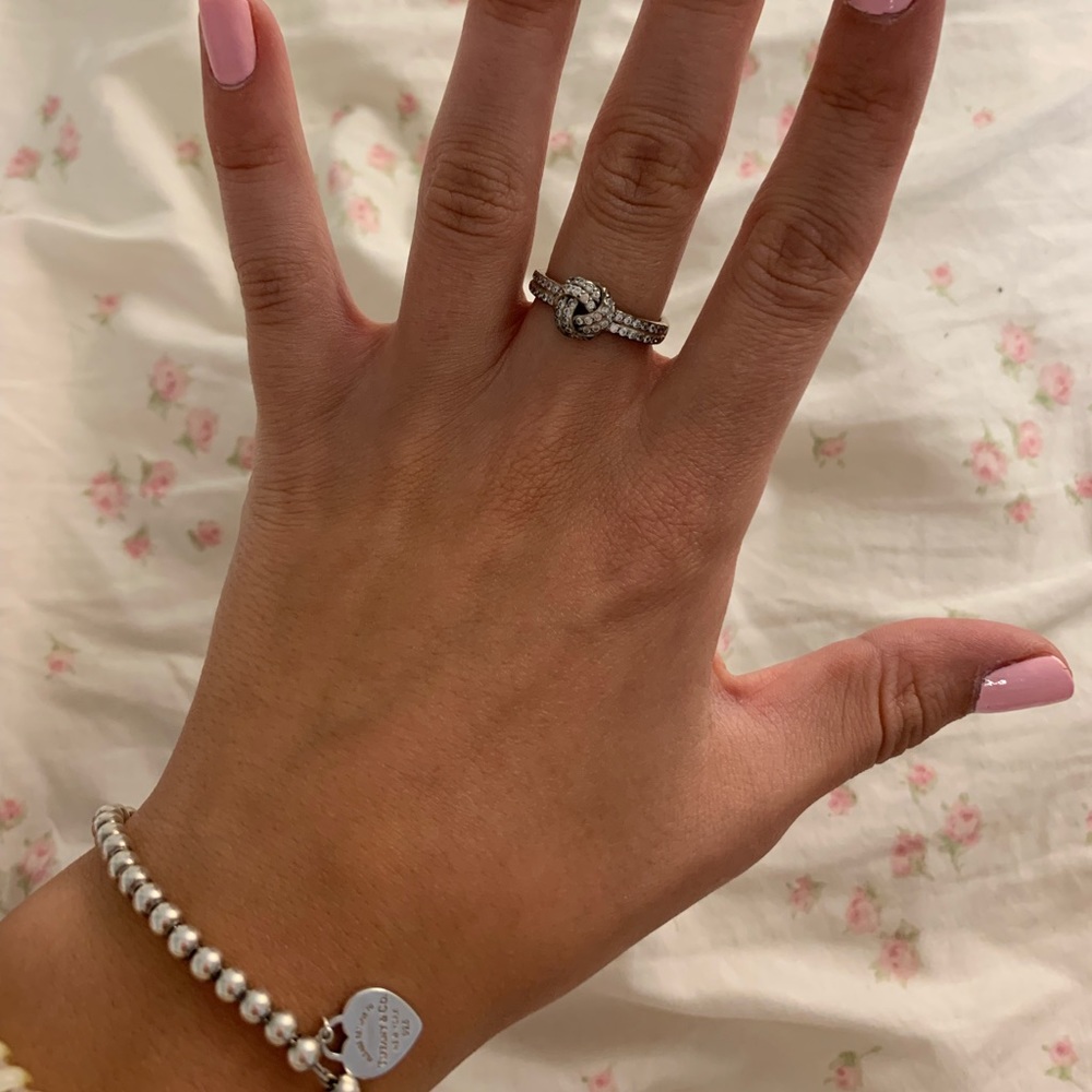 Pandora knot ring